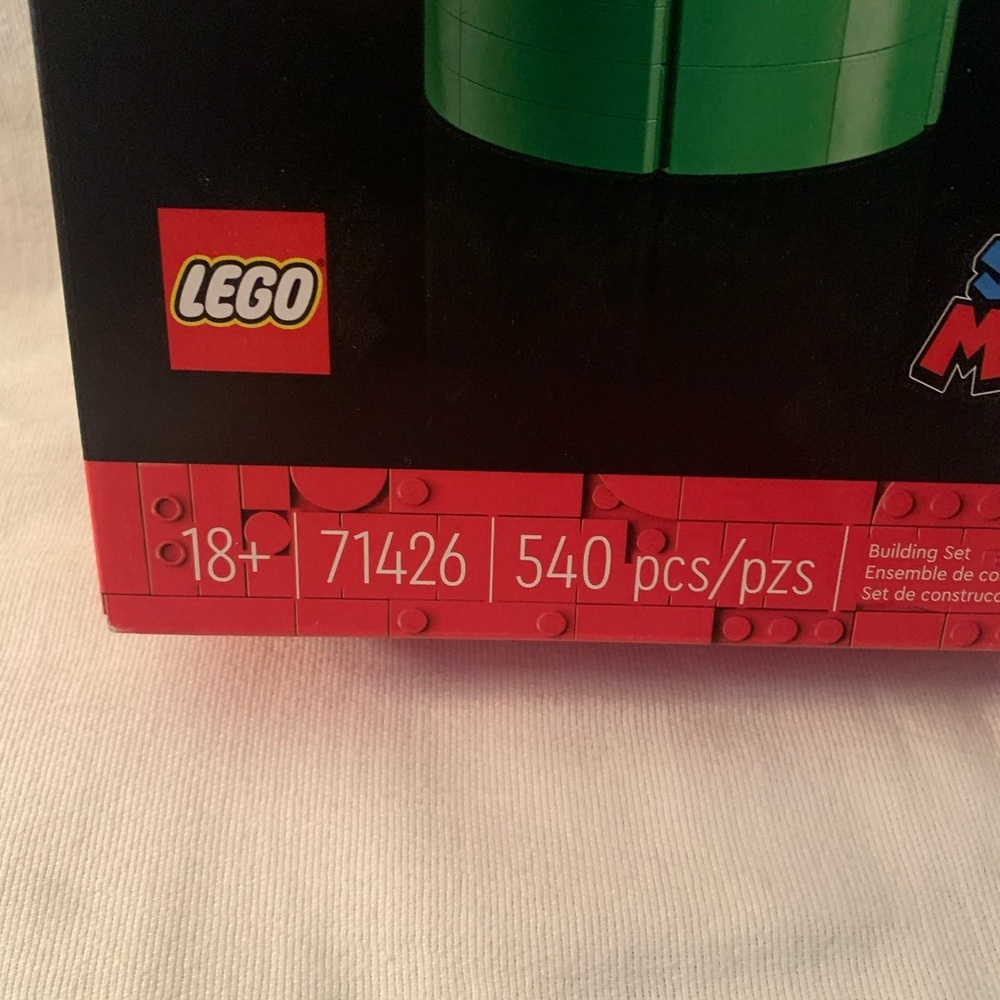 NIB LEGO Super Mario Piranha Plant Set - Red, Green, White - Picture 4 of 5